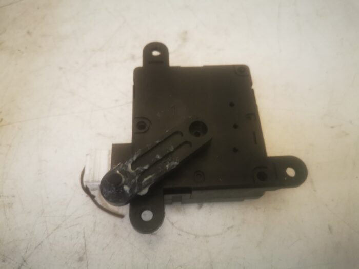Motor apertura trampillas calefacción Hyundai Matrix 2006
