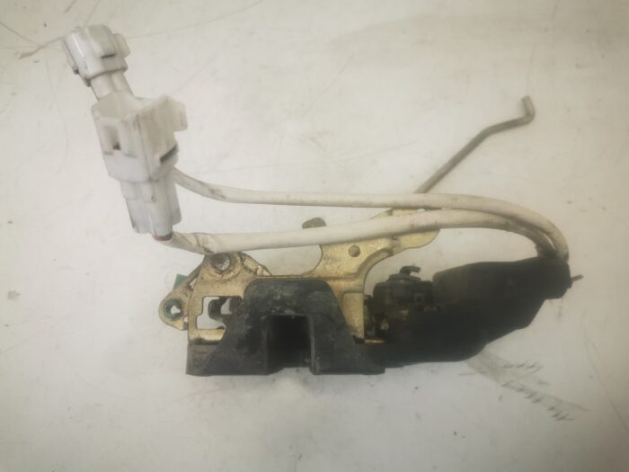 Cerradura puerta delantera derecha Suzuki Baleno