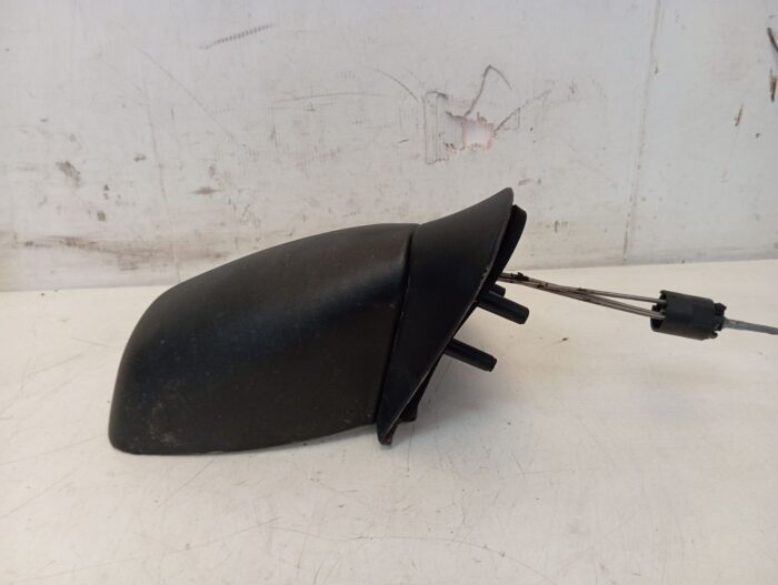 Retrovisor derecho manual Ford Fiesta 2000