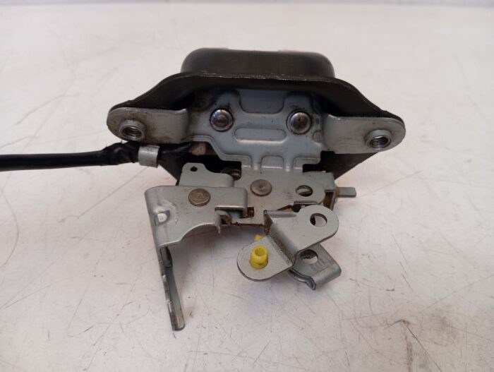 Cerradura maletero Nissan Almera Tino