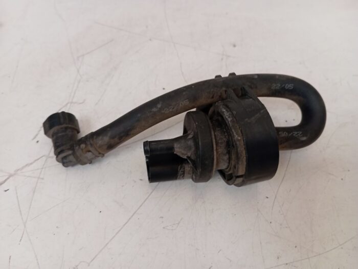 Válvula respiradero de combustible Seat Ibiza III 6L 2003