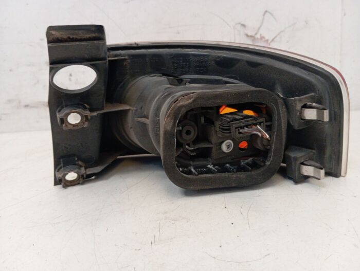 Piloto trasero izquierdo Seat Ibiza III 6L 2003