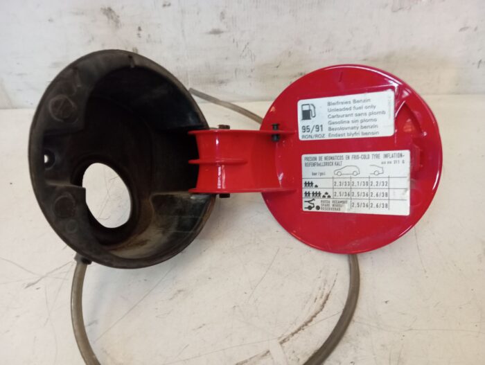 Tapa exterior combustible Seat Ibiza III 6L 2003 rojo