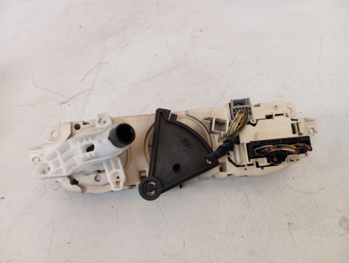 Mando climatizacion Ford Focus C-max 2004