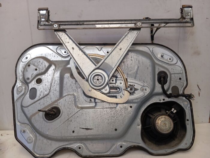 Elevalunas delantero derecho con motor Ford Focus C-max 2004