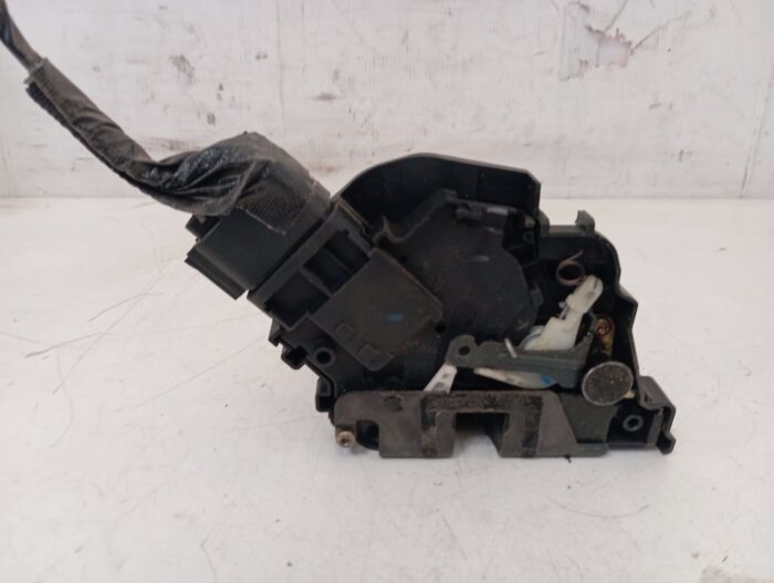 Cerradura puerta delantera derecha Ford Focus C-max 2004