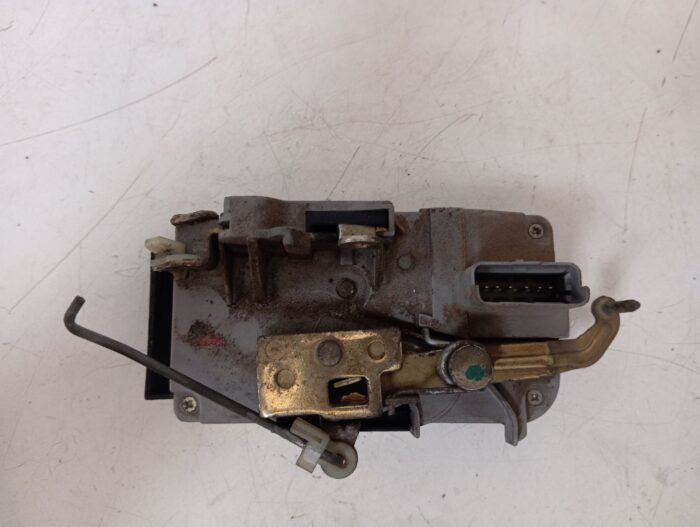 Cerradura delantera izquierda Citroën C8 2006