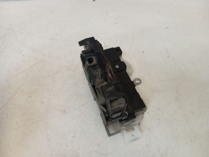 Cerradura puerta trasera derecha Ford Mondeo III 2005