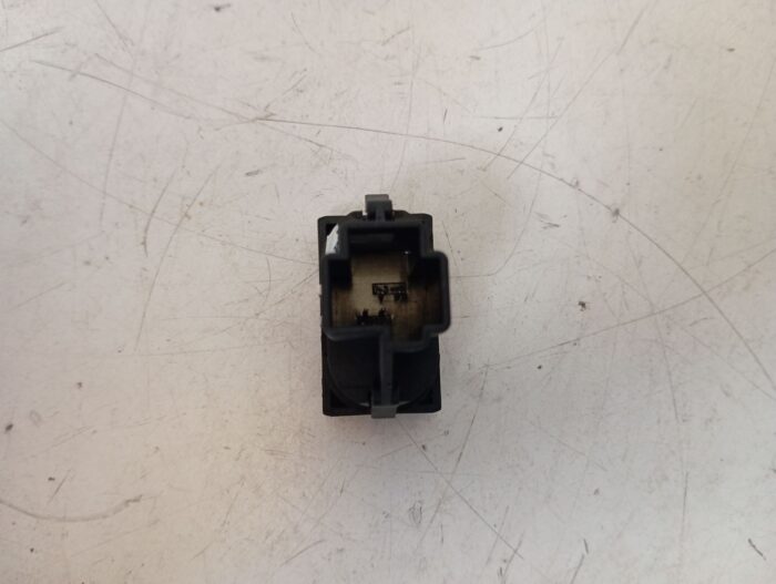 Botón elevalunas delantero o trasero derecho Ford Mondeo III 2005