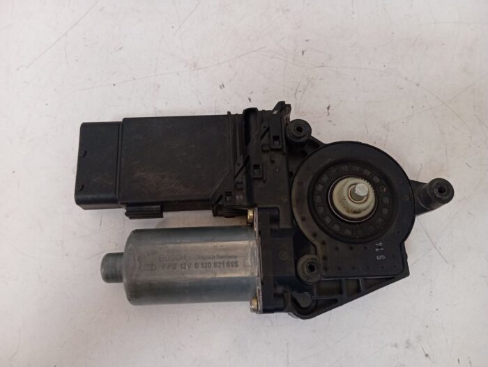 Motor Elevalunas delantero izquierdo Volkswagen Passat 3B2 2000