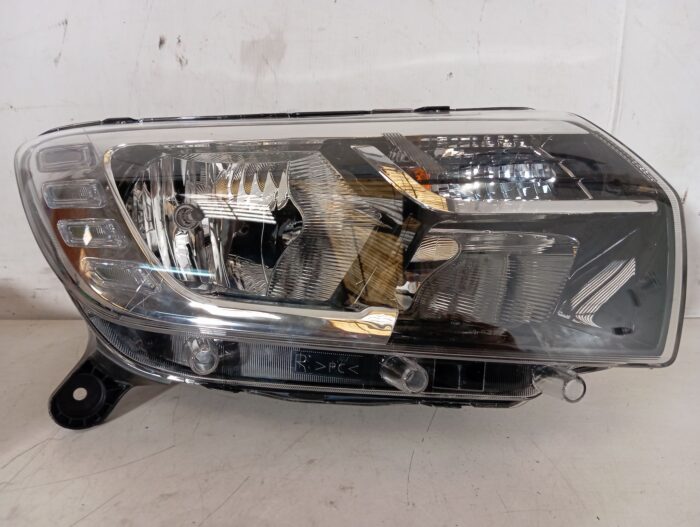 Faro derecho Dacia Sandero II 2020 soporte reparado