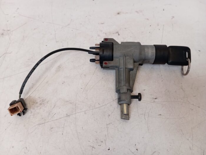 Conmutador de arranque con llave Audi 80 1995