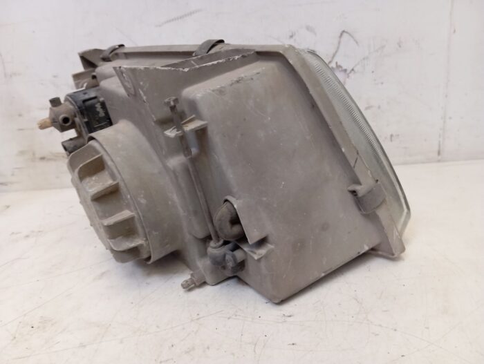 Faro Izquierdo Mitsubishi Galloper 1999