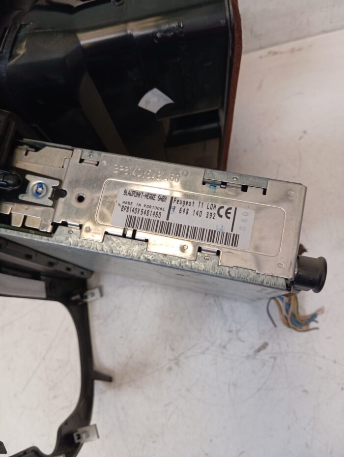 Consola central con aireadores y radio Peugeot 206 Fastback 2003