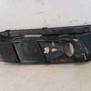 Rejilla de ventilación izquierda parachoques Audi A4 B9 Sedán (8W2, 8WC)