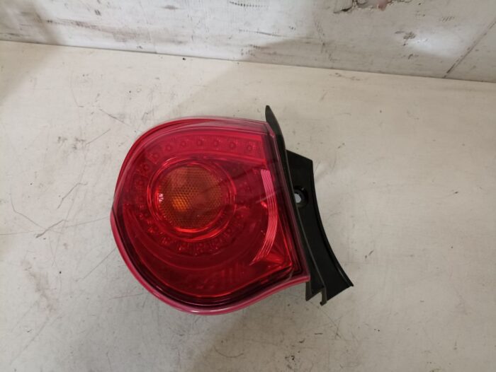 Piloto trasero izquierdo aleta Alfa Romeo Giulietta (940) 2014