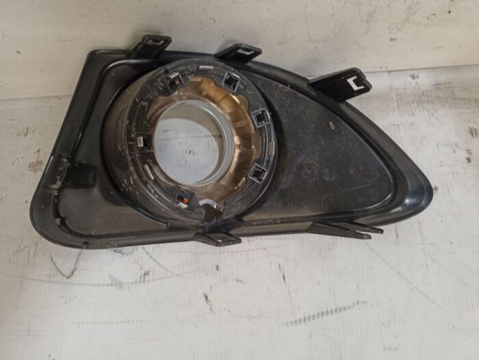 Tapa rejilla antiniebla delantero derecho Alfa Romeo (940) 2014