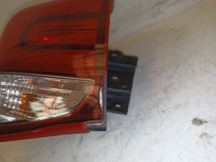 Piloto trasero izquierdo Hyundai i20 Active (GB) 2020 con toque y reparado