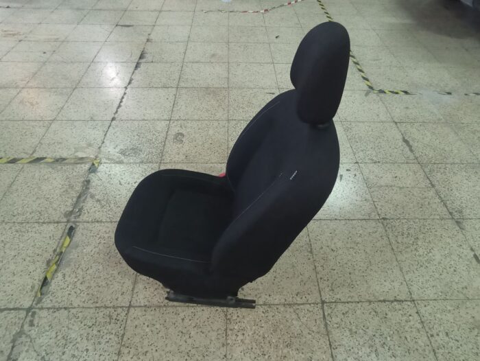 Asiento delantero izquierdo Dacia Logan 2018 negro