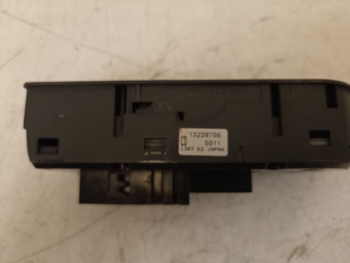 Mando botonera elevalunas delantero izquierdo Opel Astra H