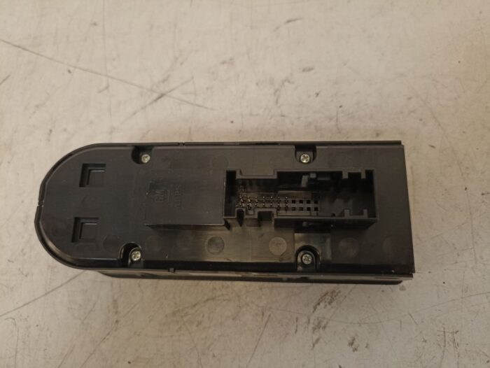 Mando botonera elevalunas delantero izquierdo Opel Astra H