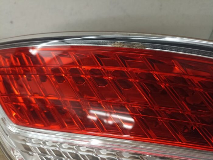 Luz Trasera derecha LED para Lancia Delta III nuevo con pequeño defecto