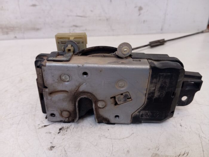 Cerradura Puerta Delantera Izquierda Opel Astra H 2004