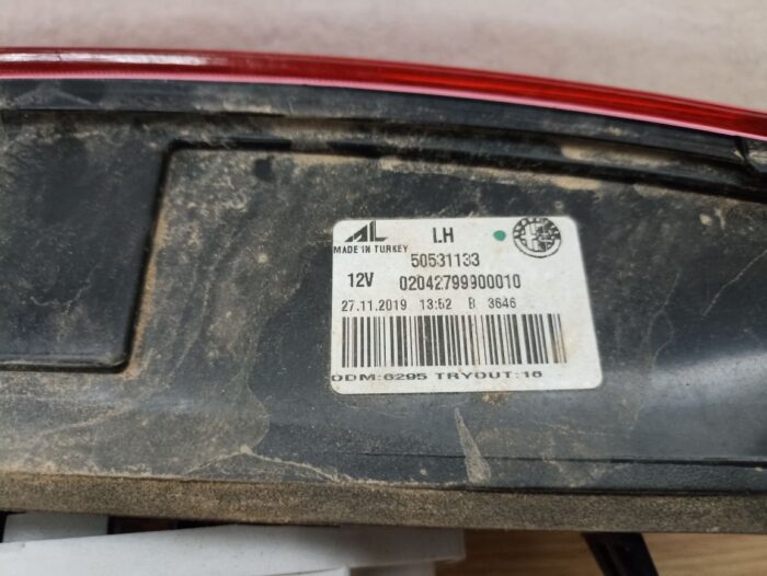 Piloto trasero izquierdo portón Alfa Romeo Giulietta (940) 2014 con portalámparas