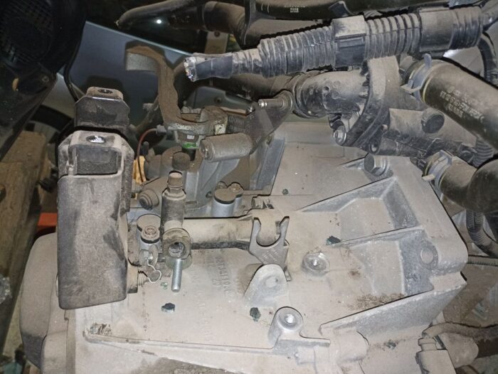 Caja de cambios JHQ Volkswagen Polo IV (9N) gasolina 2006