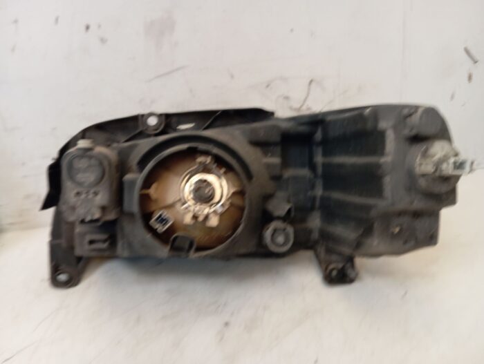 Faro delantero derecho Peugeot 106 II 1998