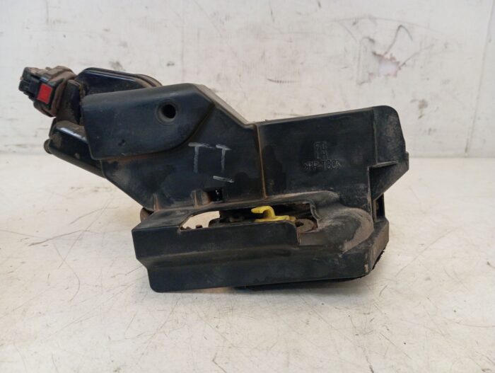 Cerradura trasera izquierda Hyundai Matrix 2003