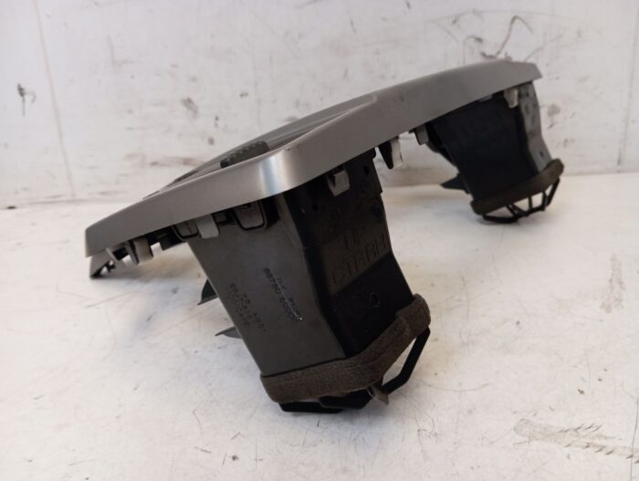 Consola interior frontal con aireadores Nissan X-Trail (T30) 2006