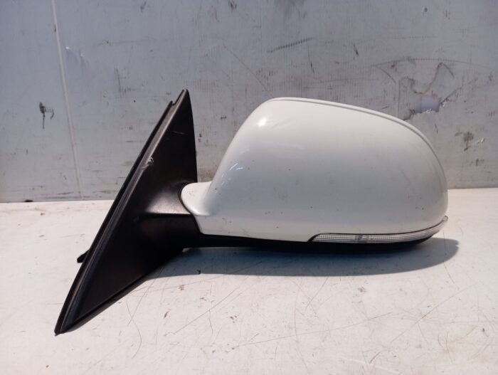 Retrovisor izquierdo electrico Skoda SuperB II blanco cable cortado