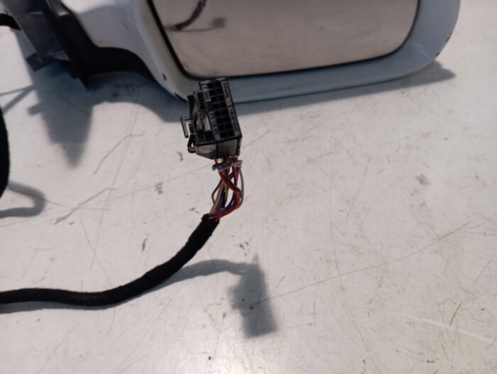 Retrovisor derecho eléctrico Skoda SuperB (3T) 2011 blanco