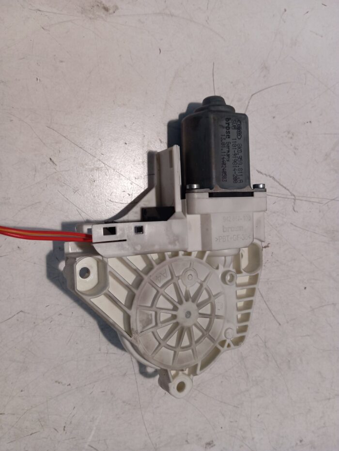 Motor elevalunas delantero izquierdo varios modelos grupo VAG