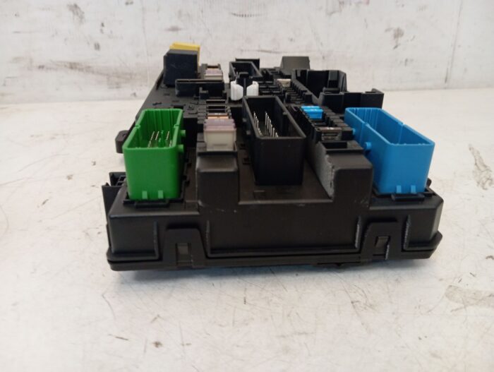 Caja Reles / Fusibles Opel Astra H 2005 Diésel