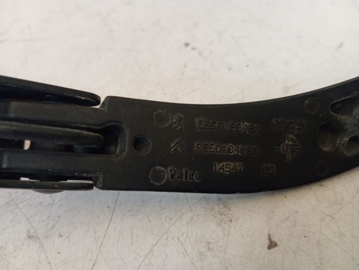 Brazo Limpia Delantero Derecho Peugeot 307 2005