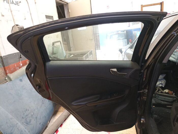 Puerta trasera izquierda Alfa Romeo Giulietta (940) 2014