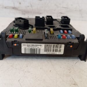 Caja Reles / Fusibles Peugeot 407 2005 Gasolina