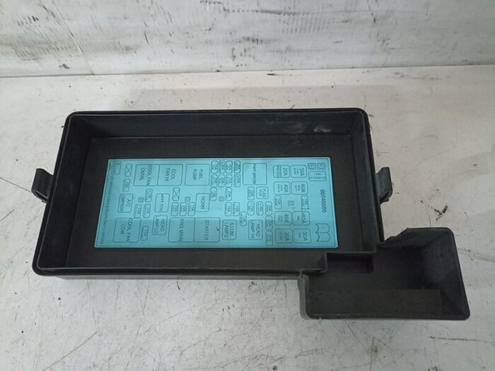 Tapa Caja Relés Fusibles Chevrolet Epica 2008