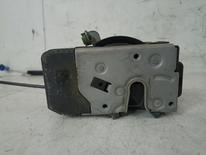 Cerradura delantera derecha Opel Zafira A 2004