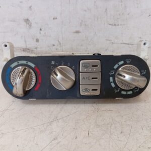 Mando Calefaccion y Aire Acondicionado Nissan Almera Tino 2002