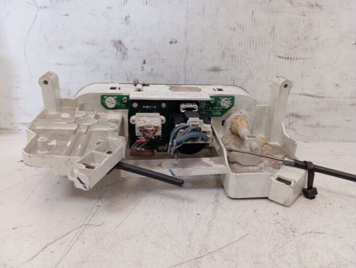 Mando Calefaccion y Aire Acondicionado Nissan Almera Tino 2002