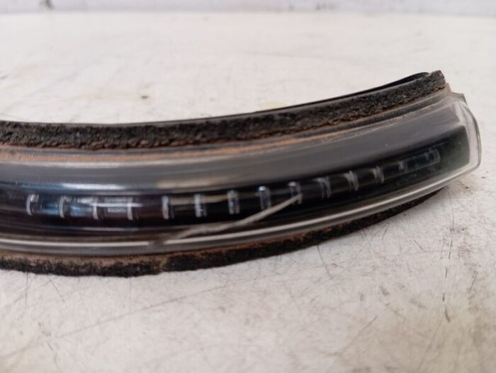 Piloto intermitente retrovisor izquierdo Hyundai i20 Active (gb) 2019