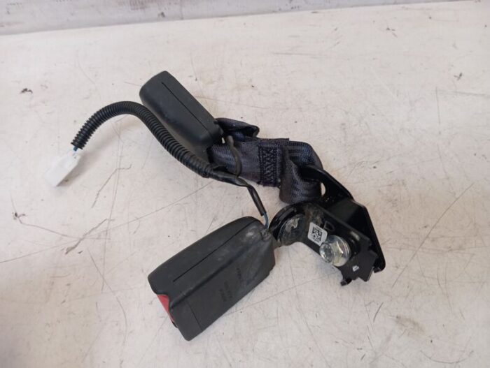 Anclaje cinturones traseros parte central Hyundai i20 Active (gb) 2019