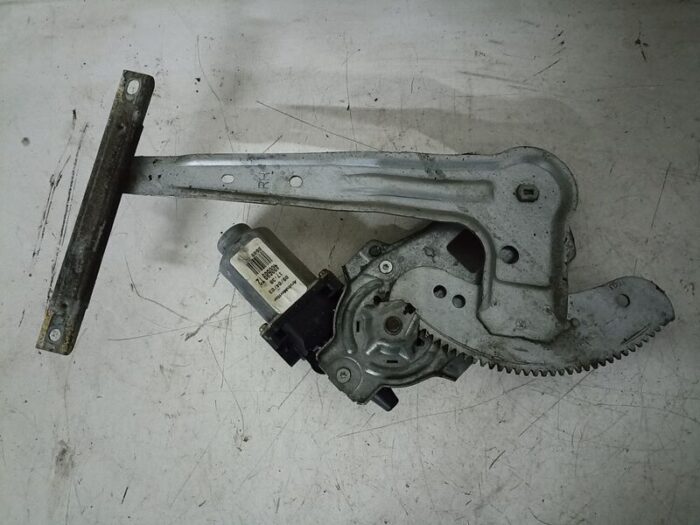 Elevalunas Trasero Derecho Nissan Almera II (N16) 2000