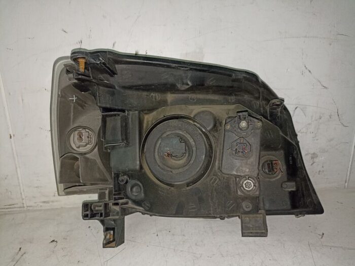 Faro Izquierdo Nissan X-trail 2006