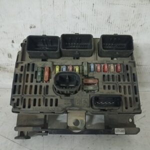 Caja Reles / Fusibles Peugeot 407 2006