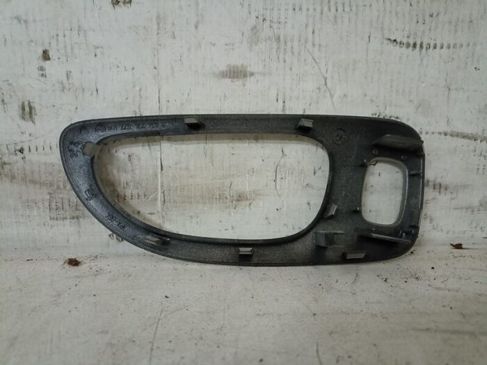 Moldura maneta trasera derecha Peugeot 307 2005