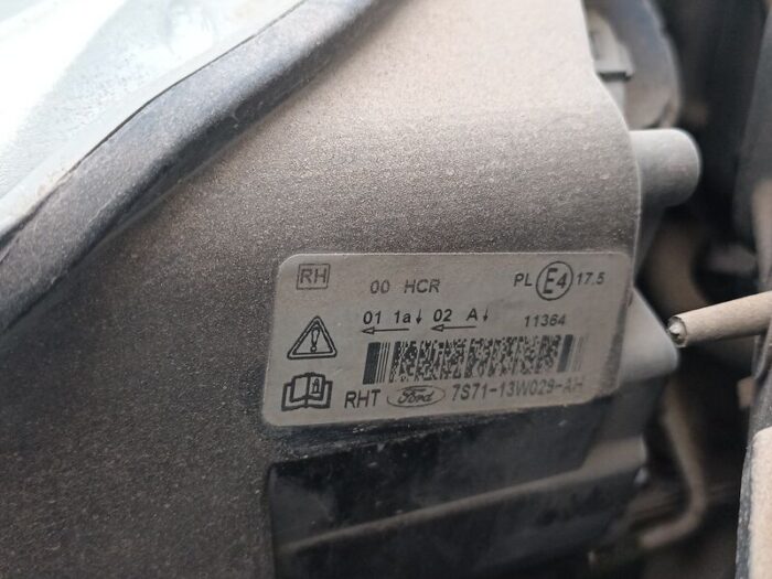 Faro delantero derecho Ford Mondeo IV sedán 2008